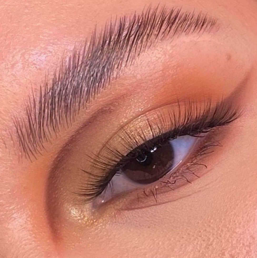 Benefit Cosmetics UKさんのインスタグラム写真 - (Benefit Cosmetics UKInstagram)「Friday brow GOALS! 🙌 @marvelousrissa uses Ka-BROW! to perfect those arches!  #benefitbrows #browstyler」2月13日 3時05分 - benefitcosmeticsuk
