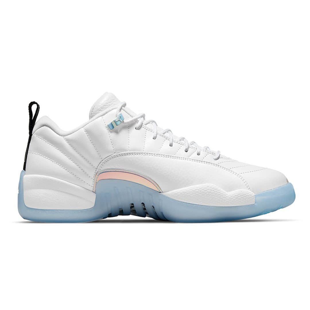 HYPEBEASTさんのインスタグラム写真 - (HYPEBEASTInstagram)「@hypebeastkicks: @jumpman23 has reworked the Air Jordan 12 Low in a new Easter-themed colorway. The uppers call upon both smooth and tumbled leather, while shimmery iridescent accents take charge on the eyestays and silver hits sprinkle towards the embroidered Jumpman logos on the tongues. Additionally, the insoles feature pink and purple gradient backgrounds and crisp Jordan logos to reverberate its Spring holiday motif. Expect these to drop sometime in April.⁠⁠ Photo: Nike」2月13日 3時16分 - hypebeast