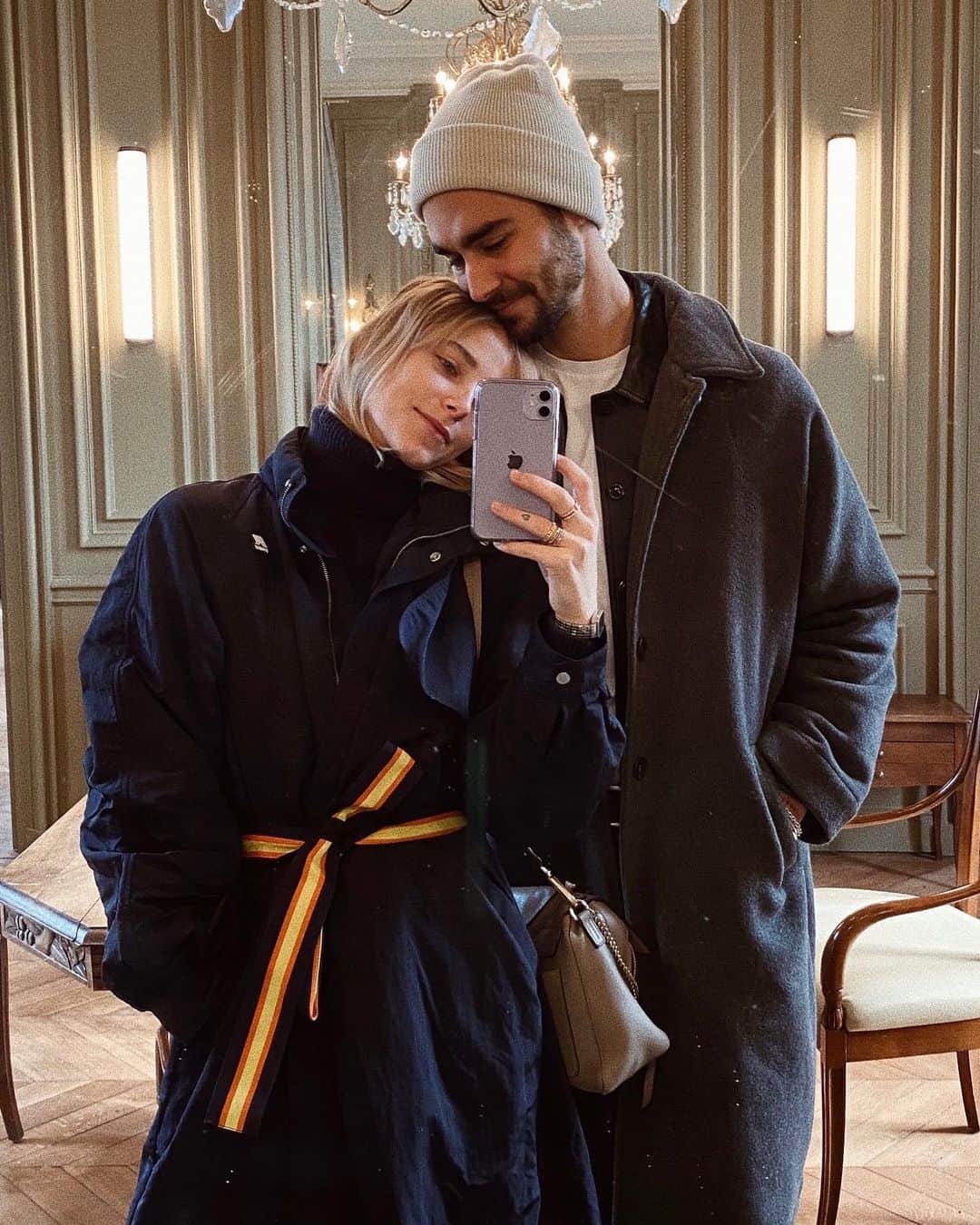 NICOLAS SIMOESのインスタグラム：「🖤」