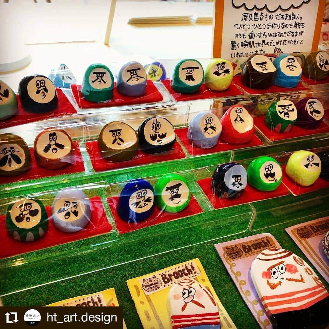 のインスタグラム：「旅する雑貨店  アートコンシェルジュもおすすめのハンドメイドイベント開催中  【INFORMATION】 『旅する雑貨店Kemonossのハンドメイド便り』  ■日時: 2月19日(金)まで 11:00-19:00 ※最終日は18:00  ■場所:4F イベントスペース ※7mの本棚のあるスペースです  #Repost @ht_art.design • • • • • • 枚方 T-Site 蔦屋書店  【旅する雑貨店Kemonossのハンドメイド便り】 4階イベントスペース 2月19日(金)まで 11:00-19:00※最終日は18:00  多彩なハンドメイド作家さんたちのかわいい・たのしい・ステキな作品たちを集めて日本全国を旅する「旅する雑貨店Kemonoss」さんが、3年ぶりにT-SITEにやってきました！  個性豊かな作家さんたちの、見れば見るほど愛しさが湧いてくる、ちょっとクセになる作品ばかり。 キュートな店主ケモノスさんと作品の裏話などなどお話ししながら、楽しんで見ていただけたら嬉しいです。  【出展作家様】 池田はち様(@i_nanana ) いずぼんぼん様(@izukintoki ) かよくらふと様(@kayochop ) 京都のれん様(@京都のれん) クロフネ様(@クロフネ) ＊字路雑貨店様(@ayappe___ ) JOHNNYJUMPUP様(@johnnyjumpup_daikanyama ) staccato様(@staccato_shiba ) 東京キッチュ様(@tokyokitsch ) tokotoko様(@tokoxtoko ) 日の出製作所様(@hinode218 ) 福家聡子様(@fk_stk ) muroji uroji様(@murojiuroji ) wakameだるま様(@wakame.daruma ) Yakumi.JAPAN様(@yakumijapan ) ヲカダの顔パネ屋さん様(@wokadanokaopaneyasan )  #枚方蔦屋書店 #枚方tsite #枚方 #蔦屋書店 #tsite #tsutayabooks #art #design #craft #handmade #ハンドメイド #旅する雑貨店kemonossのハンドメイド便り #旅する雑貨店 #雑貨 ＃ものづくり」