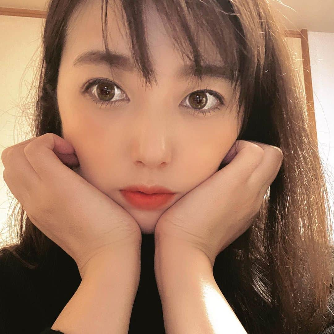 小倉遥のインスタグラム：「Among Us 【今日の配信予定   Today's stream schedule】 21:00頃を予定しています。 I plan to stream games starting around 9PM JST @ http://twitch.tv/ogura_haruka . Twitch URLはProfileから飛べまーす . . . #amongus #ゲーム #ゲーム実況 #ゲーム女子 #配信者 #Youtube #twich  #八重歯 #twichgamer  #生配信 #顔出し配信 #APEX #DbD #PS4 #streamergirls #followme #小倉遥 #oguraharuka #japanesegirl」