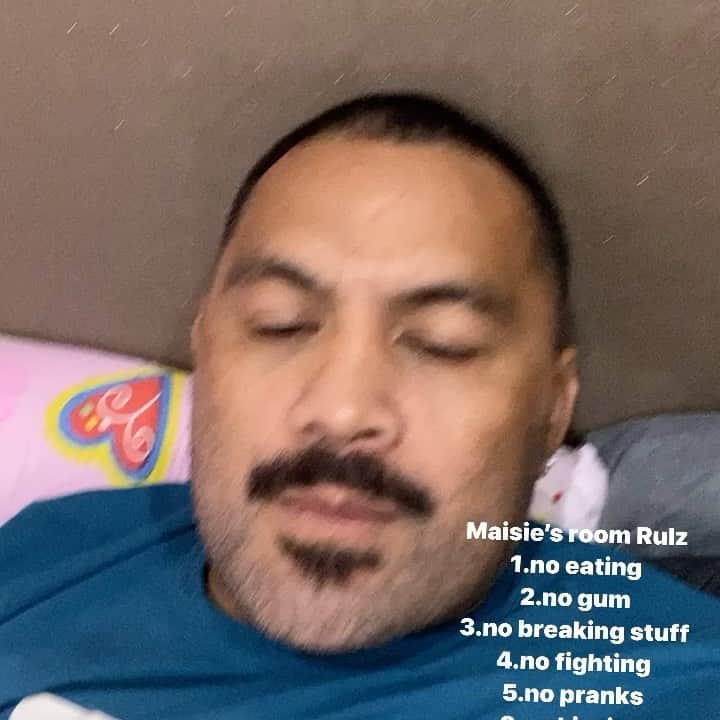 マーク・ハントのインスタグラム：「Maisie’s room rulz aight 🤩🤩🤩🤩🤩🤙🤙🤙🤙」