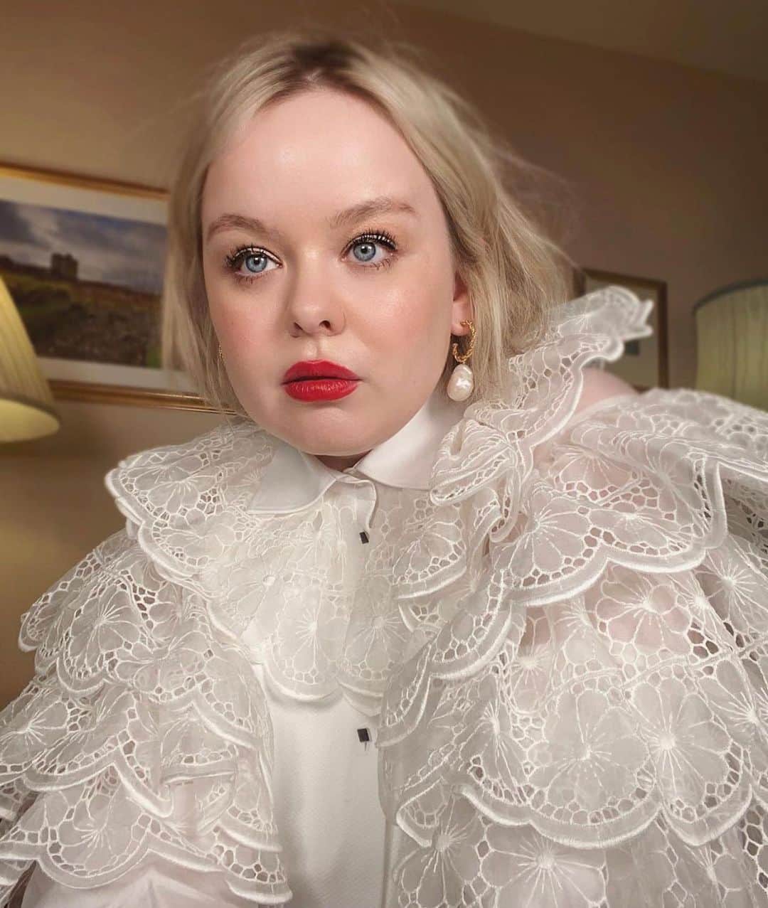 ELLE UKさんのインスタグラム写真 - (ELLE UKInstagram)「We have really felt the lack of red carpet looks over the last 12 months, thankfully, @nicolacoughlan’s Instagram is here to fill their gaping hole... LINK IN BIO」2月12日 19時05分 - elleuk
