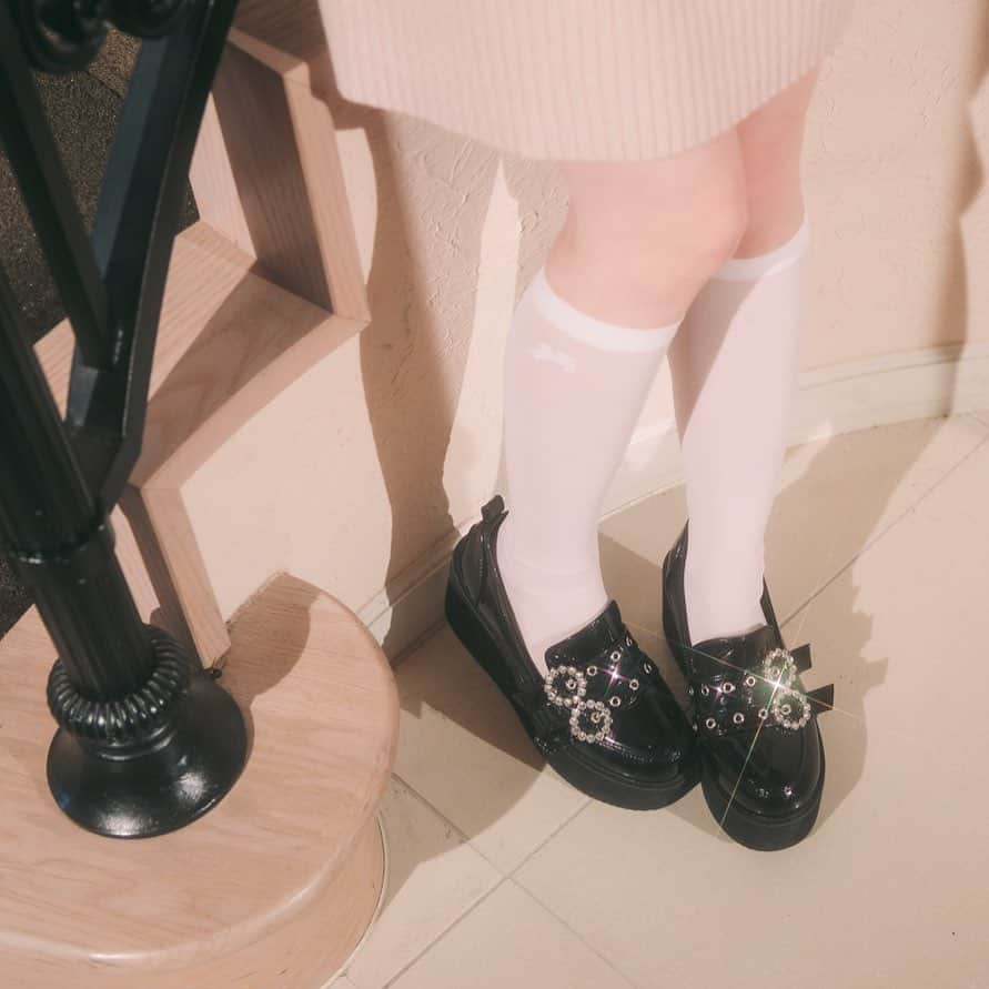 BUBBLESさんのインスタグラム写真 - (BUBBLESInstagram)「ㅤㅤㅤㅤㅤㅤㅤㅤㅤㅤㅤㅤㅤ ㅤㅤㅤㅤㅤㅤㅤㅤㅤㅤㅤㅤㅤ BUBBLES ORIGINAL SHOES ㅤㅤㅤㅤㅤㅤㅤㅤㅤㅤㅤㅤㅤ ☑︎ double belt loafer http://www.sparklingmall.jp/fs/sparklingmall/B19079 ㅤㅤㅤㅤㅤㅤㅤㅤㅤㅤㅤㅤㅤ ______________________________________________  #bubbles #bubblestokyo #bubbles_harajuku #bubbles_shibuya #bubblessawthecity #bubbles  #new #clothing #fashion #style  #original #shoes #loafer #girly #harajuku #shibuya #rearrival #February #valentine #2021_BUBBLES #February2021_BUBBLES」2月12日 20時00分 - bubblestokyo