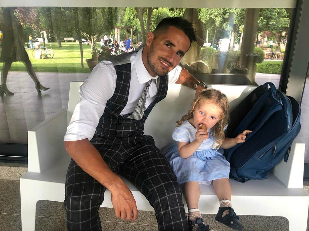 ウーゴ・ヴィエイラのインスタグラム：「Dad mood❤️」