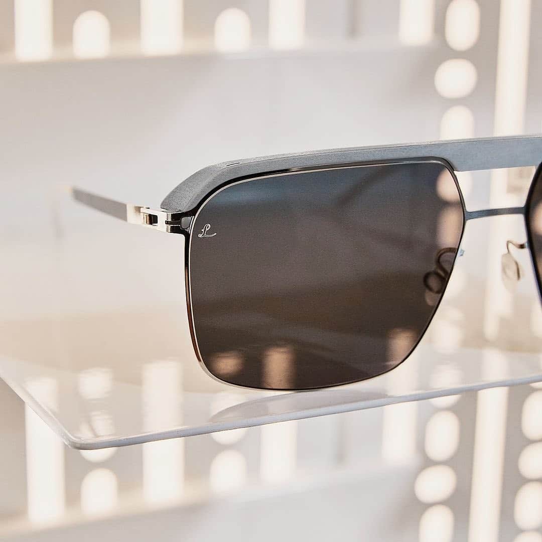 MYKITA SHOP TOKYOのインスタグラム：「精密工学を駆使した美しい一品、ライカ・アイケアのレンズを使用したサングラスML03です。 A beautiful piece of precision engineering – sunglasses ML03 with optical grade quality lenses by Leica Eyecare.  __ #mykita #mykitaleica #leica #leicacamera #handcrafthightech #germanengineering」