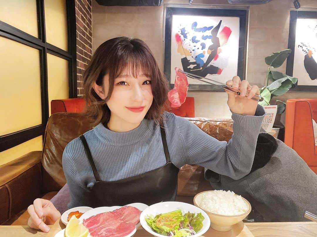 泉あいりさんのインスタグラム写真 - (泉あいりInstagram)「﻿ ﻿ ﻿ たまにたべるとおいしい、お肉🥩﻿ ﻿ ﻿ 今日は、さわらを焼いて、さといもを煮っころがして﻿ ほうれんそうを煮浸ししてやった！！﻿ ﻿ おなかいっぱいい！！！！！﻿ ﻿ ﻿ #お肉 ﻿ #東京ランチ ﻿ #六本木ランチ ﻿ #焼肉ランチ ﻿ #肉源」2月12日 20時09分 - __ochiairi__