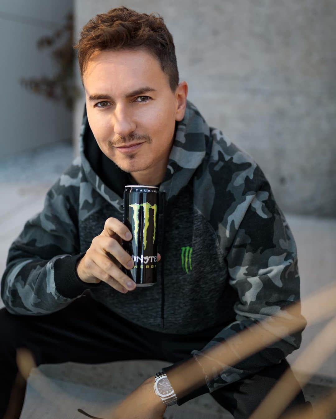 ホルヘ・ロレンソさんのインスタグラム写真 - (ホルヘ・ロレンソInstagram)「@MonsterEnergy always by my side since 2013. 🤙  #monsterenergy」2月12日 20時16分 - jorgelorenzo99