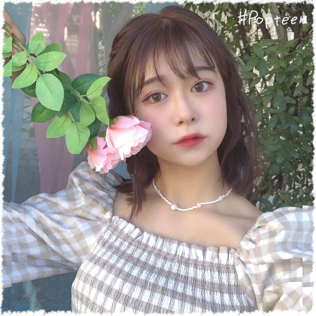 熊谷真里（まりくま）さんのインスタグラム写真 - (熊谷真里（まりくま）Instagram)「． ． ばんくま🧸🎀 ． ． 今月号のオフショット‎‪𓍯 ‬ 春服のガーリーも可愛かったな〜🎀 お気に入り企画です ＾＾ ． ． ． いつもいいね＆コメントありがとうございます🧸🎀 ． ．  #まりくま #まりくま進化計画 #Popteen #POP #手書き加工 #手書き #ljk #jk #jkブランド #Instagram #instagood #instalike #Popteen3月号 #ガーリー #ビーズアクセサリー #お花 #フェミニン」2月12日 20時20分 - maritsupe0208