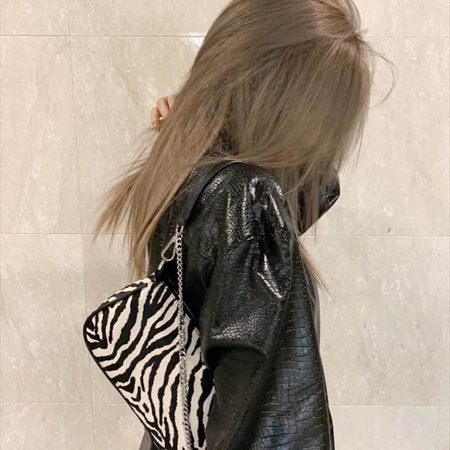原涼香のインスタグラム：「𝙣𝙪𝙙𝙚 な 𝙗𝙚𝙞𝙜𝙚 🤍 ㅤㅤㅤㅤㅤㅤㅤㅤㅤㅤㅤㅤㅤ」