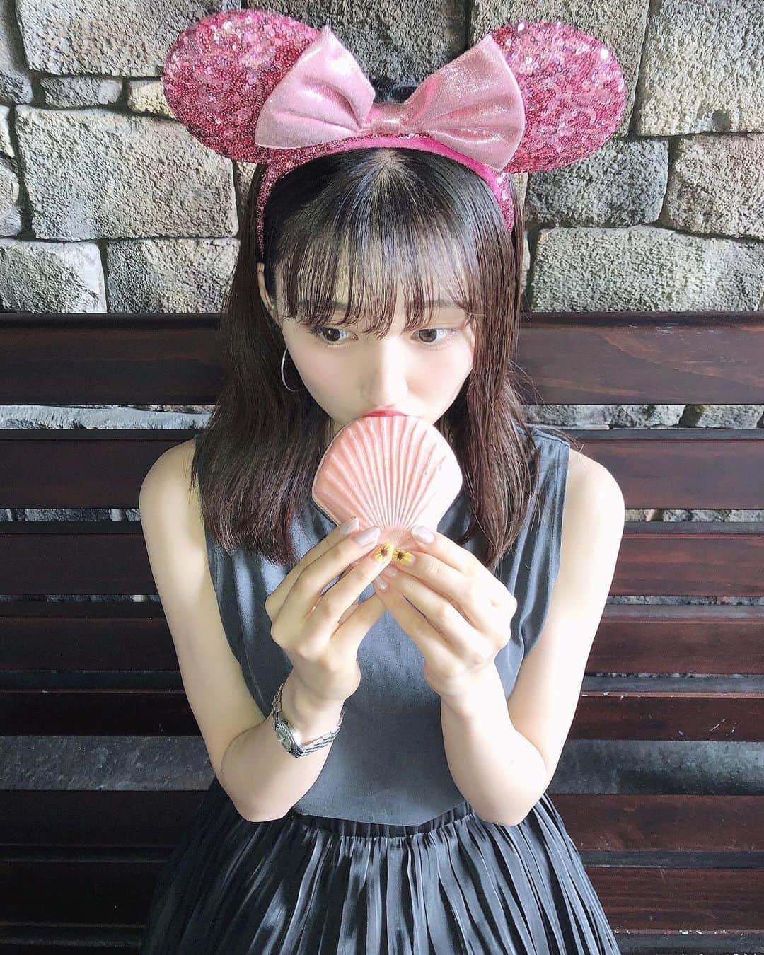 加藤早和子のインスタグラム：「❤︎ またまたディズニーシリーズ👀♡  これはシーに行った時の🐠💓  . . #彼女感 #女子大学生 #ポートレート #ポトレ #被写体 #東京ディズニーシー #ディズニー #tokyodisneysea #disney #as_picture #team_jp」