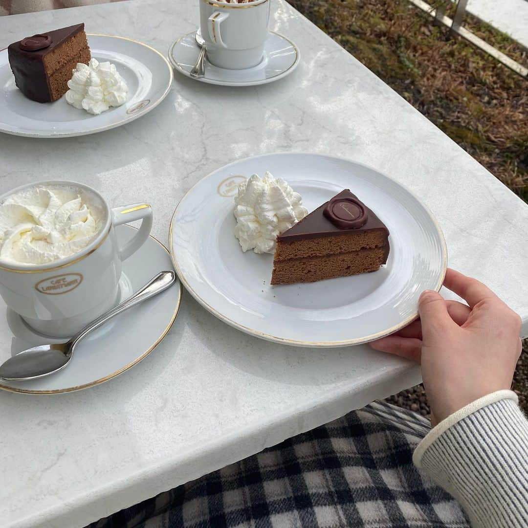 新谷姫加さんのインスタグラム写真 - (新谷姫加Instagram)「🍰 テラス席で凍えながら食べました☕︎」2月12日 20時49分 - hime._.gram