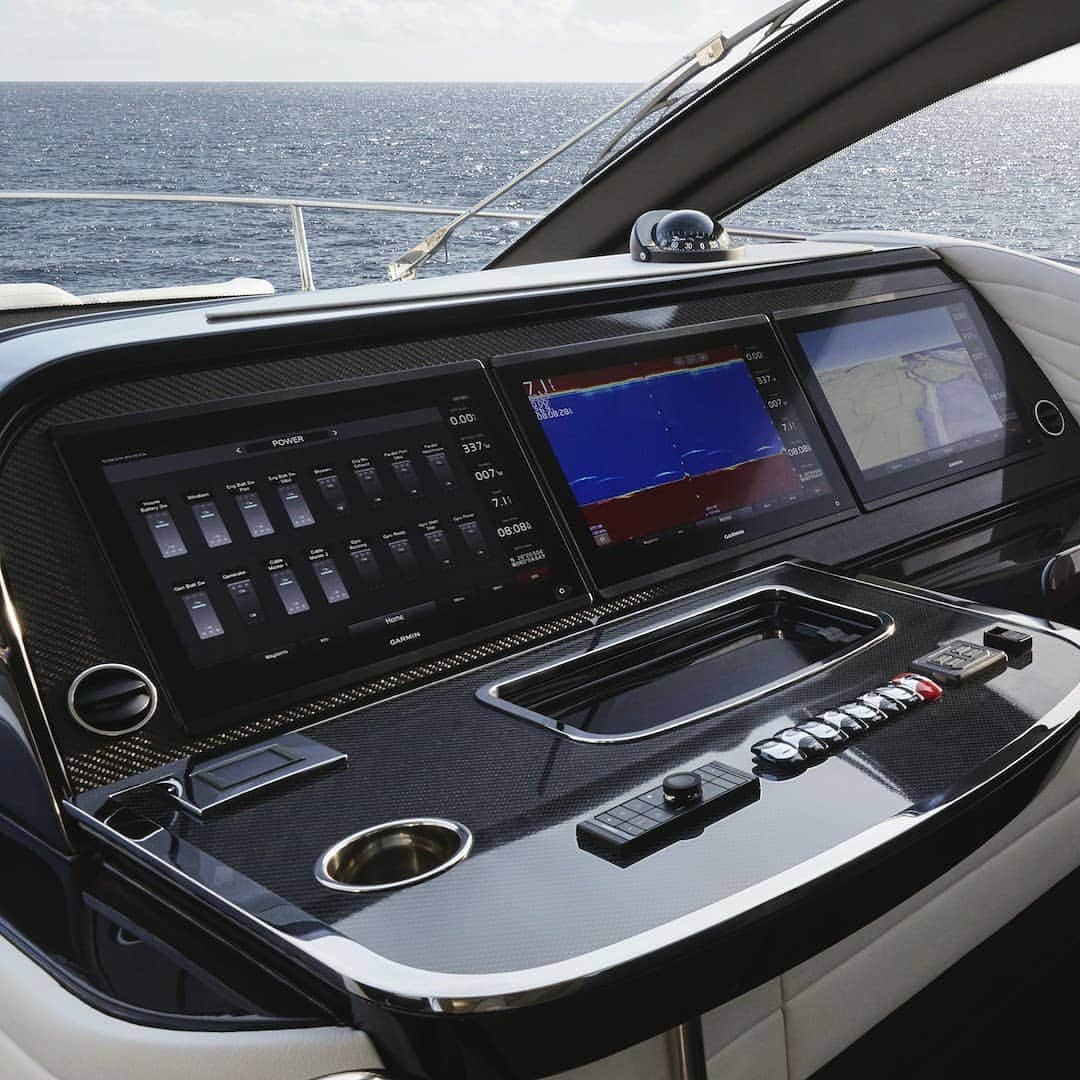 Lexus UKさんのインスタグラム写真 - (Lexus UKInstagram)「All aboard. Swipe left for a tour of the #LexusYacht. #LY650 . . . . . #Lexus #LexusUK #Design #Yacht #LuxuryYacht #YachtLife」2月12日 21時01分 - lexusuk