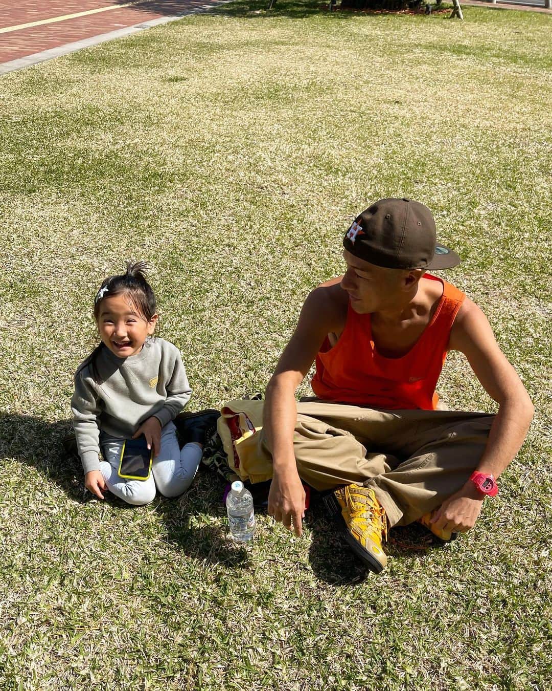 照屋 健太郎のインスタグラム：「☀️💛😊  太陽が気持ち良かった休日🍃🌿😆✨」