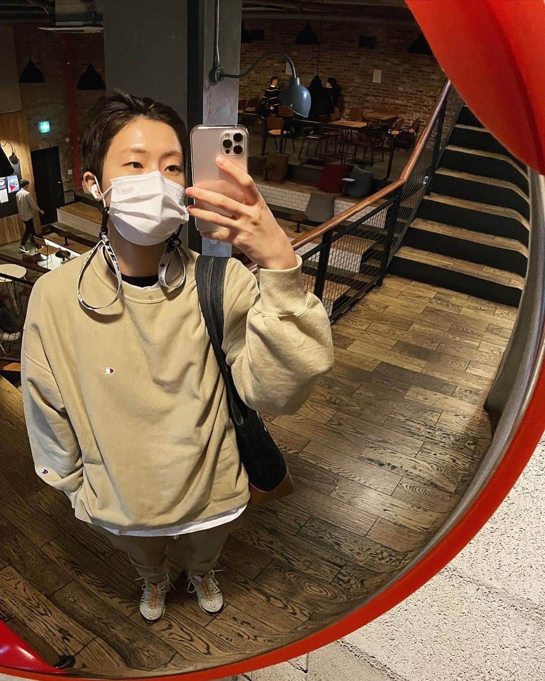 チョン・ソヒョンさんのインスタグラム写真 - (チョン・ソヒョンInstagram)「IN COZY Beige Today 🥨」2月12日 21時04分 - cochon_j