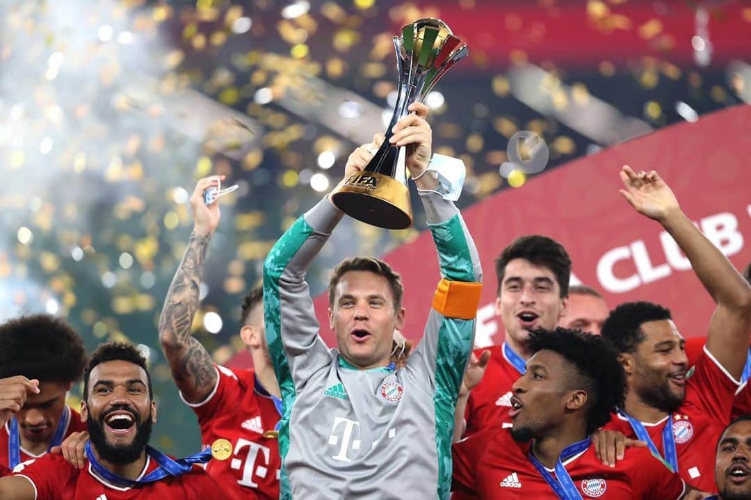 ティム・ケーヒルのインスタグラム：「Congratulations to @FCBayern on their victory in last night’s FIFA Club World Cup Final at Education City Stadium in Doha. Another trophy to add to the collection🏆 Delivering an event of this magnitude during the challenging times we’re all experiencing is a great achievement for Qatar and another important step as it prepares for the biggest tournament of all in under two years’ time🌍🏆 #Qatar2022 #SeeyouinQatar」