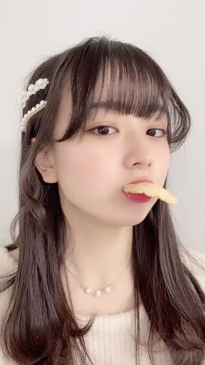 高田もものインスタグラム：「. バリバリモグモグ」