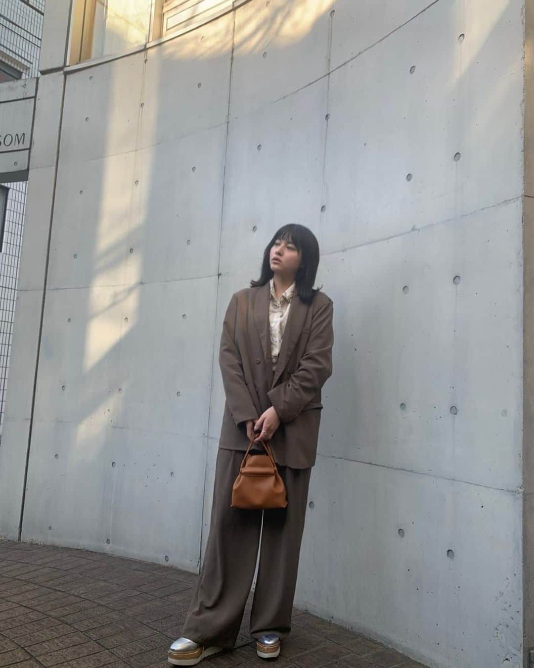 えなちぃのインスタグラム：「とある日の私服✨ なんだかんだ、セットアップがすき♡」