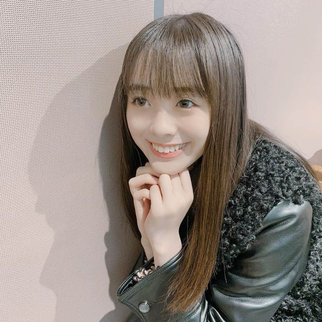 白川蘭珠さんのインスタグラム写真 - (白川蘭珠Instagram)「. にやりんちょ😎 #じゅりカメラ #にやり #んちょ #ストレートヘア #まだ #女子高生 #jk」2月12日 21時16分 - ranju_nishihara