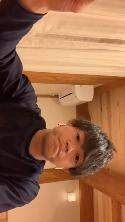 大崎淳矢のインスタグラム：「近況報告をしました！ お互い切磋琢磨しあえる仲間です✌️ 頑張ろうね！  #藤嶋栄介 #モンテディオ山形」