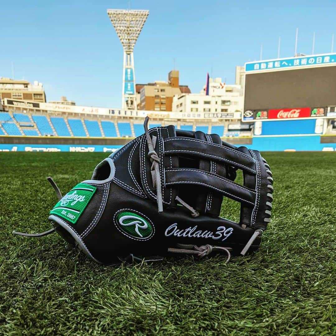 山下晃和のインスタグラム：「【BASEBALL】Rawlings  Outfielder fielding Glove 12 3/4inch H-web Black Gray Lace Stitch White Green Label(MLB Size)  @rawlings_japan_llc @rawlingssg #rawlings #マイローリングス #ローリングス #fieldingglove #outfielder #hweb #Japan #Yokohama #béisbol #baseball #ball #ballpark #blackcolor #39 #kevinkiermaier #ケビンキアマイヤー #草野球」