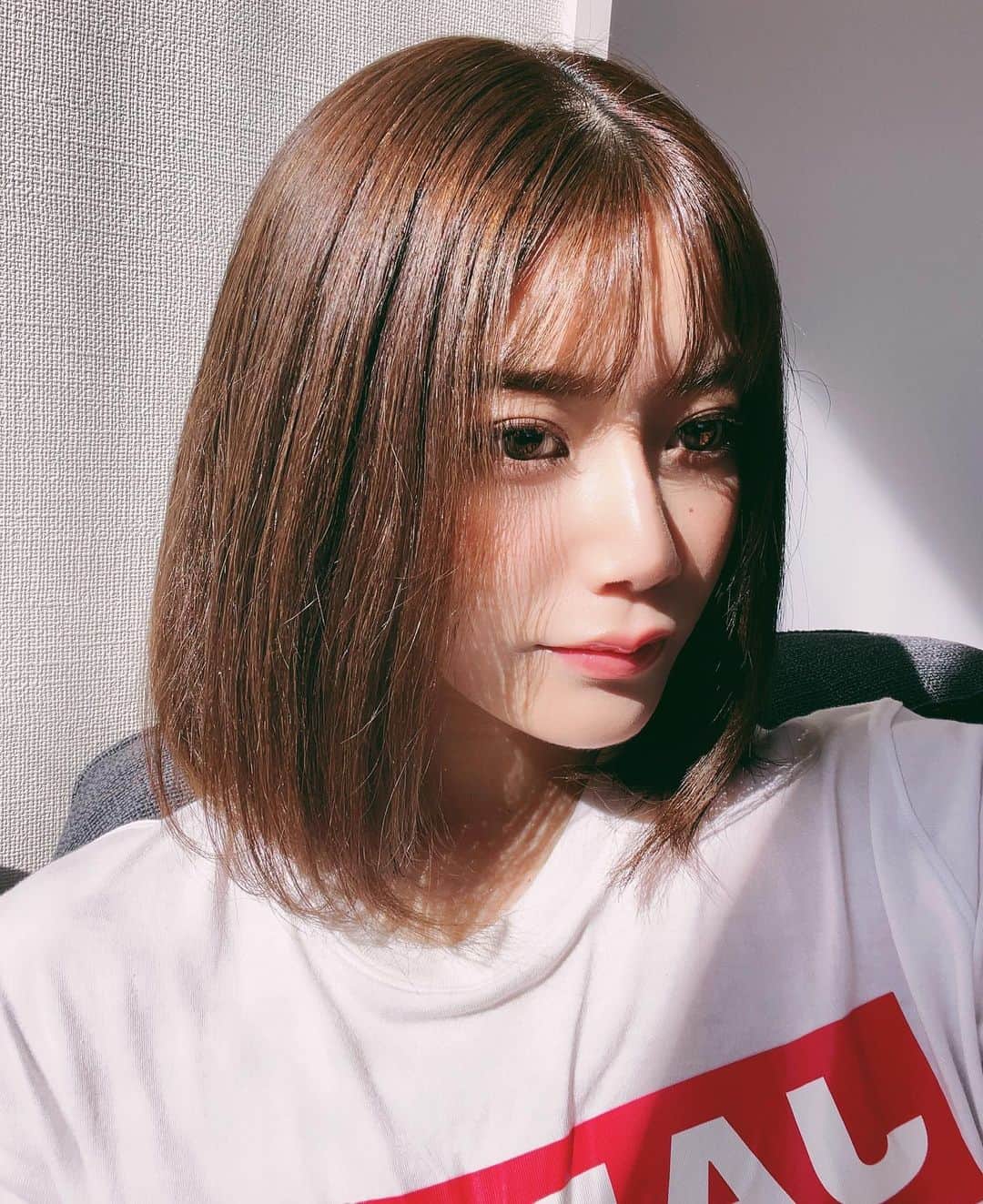 のインスタグラム：「. JAPANって書かれたTシャツ着てるんだよ . . . #fashion#instagood#instagram#instalike#instagood#instapic#l4l#selfie #ootd#daily#makeup#photooftheday#photo#撮影#モデル#被写体#ポートレート#おしゃれさんと繋がりたい#おしゃれカフェ#自撮り#ファッション#촬영#모델#패션#화장#여자아이#表参道#青山#攝影」