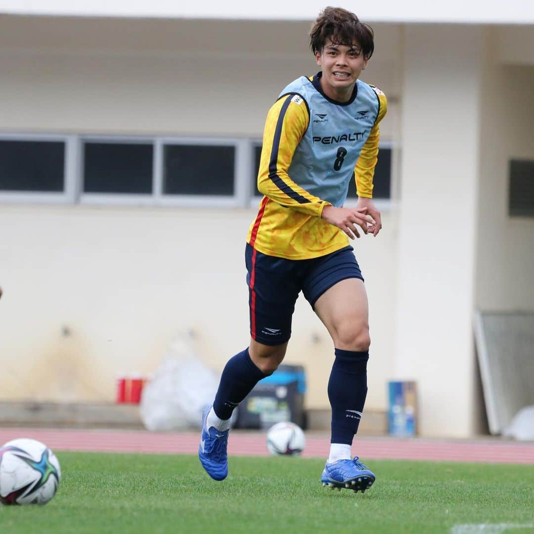 ギラヴァンツ北九州さんのインスタグラム写真 - (ギラヴァンツ北九州Instagram)「. 沖縄キャンプ6日目⚽️ 明日はキャンプ最後の練習試合。川崎戦以上にいいゲームを！ . #giravanz #ギラヴァンツ北九州 #ギラヴァンツ #北九州 #jリーグ #j2 #沖縄キャンプ」2月12日 22時06分 - giravanz_kitakyushu