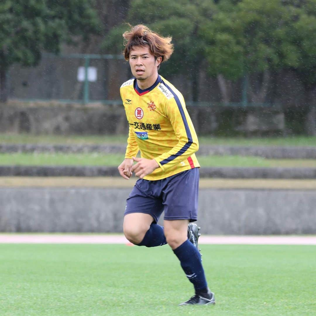 ギラヴァンツ北九州さんのインスタグラム写真 - (ギラヴァンツ北九州Instagram)「. 沖縄キャンプ6日目⚽️ 明日はキャンプ最後の練習試合。川崎戦以上にいいゲームを！ . #giravanz #ギラヴァンツ北九州 #ギラヴァンツ #北九州 #jリーグ #j2 #沖縄キャンプ」2月12日 22時06分 - giravanz_kitakyushu