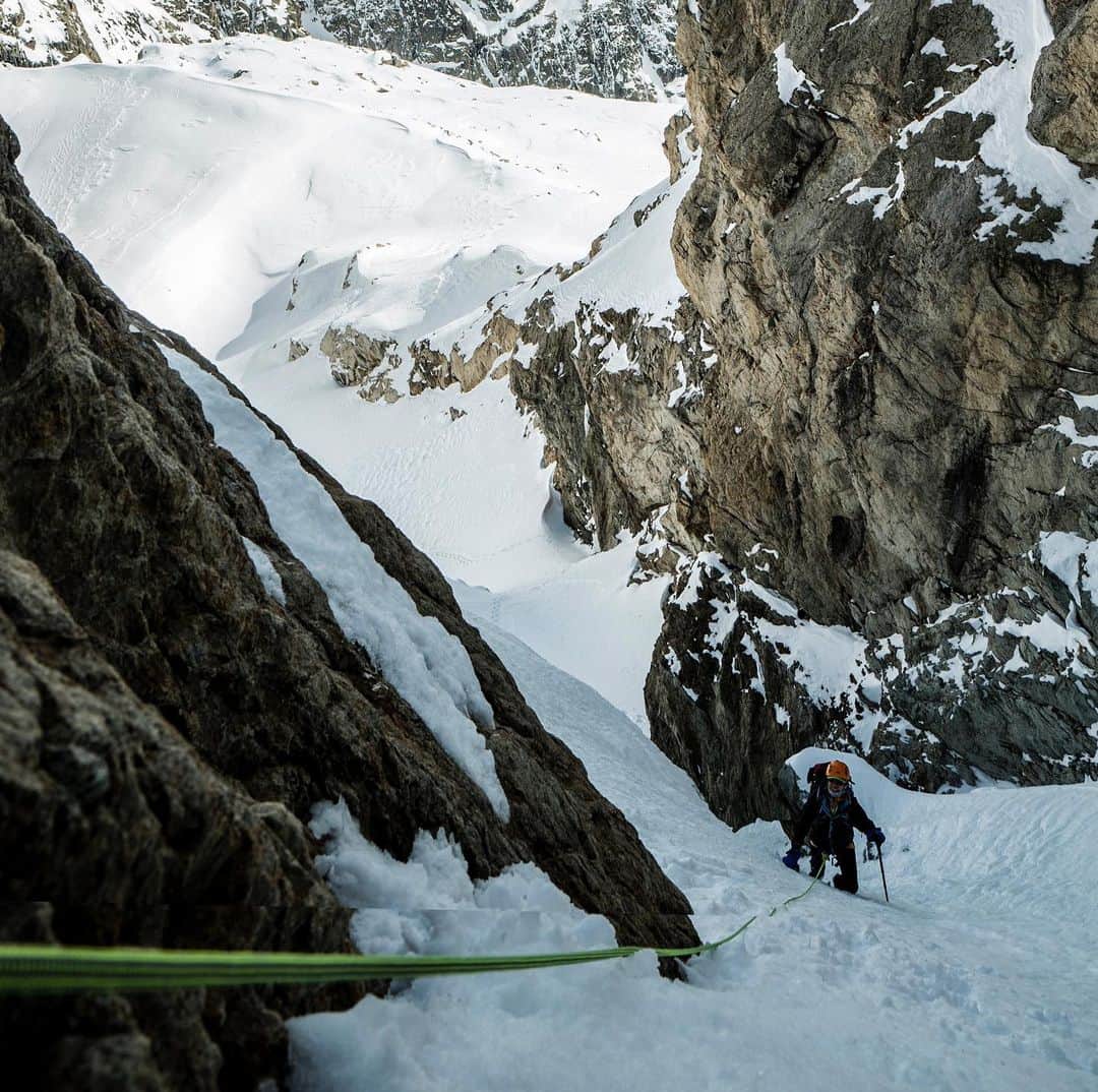 ドイターさんのインスタグラム写真 - (ドイターInstagram)「We would love to be in the Pyrenees National Park now.... Thank you Parvaneh for sharing your impressions of your tour to Pic du Balaïtous. 🗻✨ - Please tag #deuter to be featured. ❤️🏔 - #deuter #outdoor #sports #alpine #mountaineer #deuterbackpack #france #spain #mountains #extreme」2月12日 22時07分 - deuter