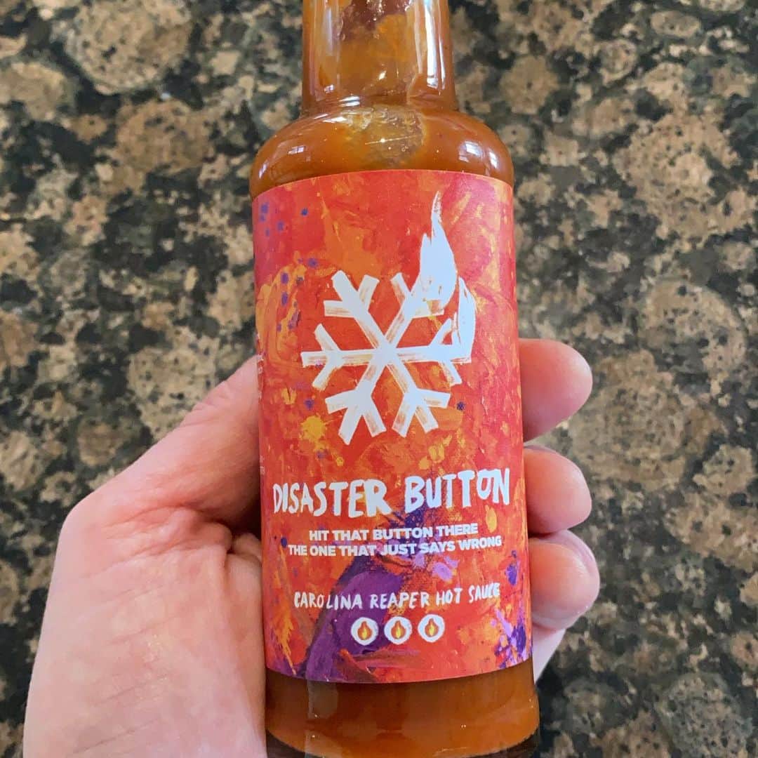 コリン・オドナヒューのインスタグラム：「These @snowpatrolhotsauce sauces are no joke! Absolutely delicious. This is not an ad! They’re just really good. Hard to find quality hot sauce in Ireland. Well done! 🥵🔥🤯」