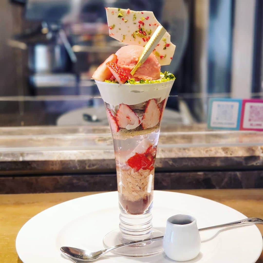 ミスター黒猫（黒猫仙人）のグルメインスタ