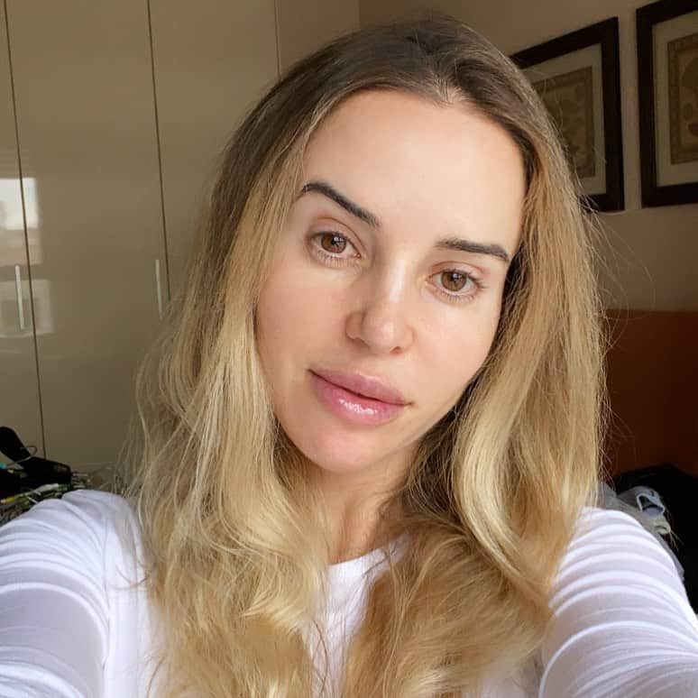 ベアトリス・レカリのインスタグラム：「Happy niù year to my Chinese friends 新年快樂！」
