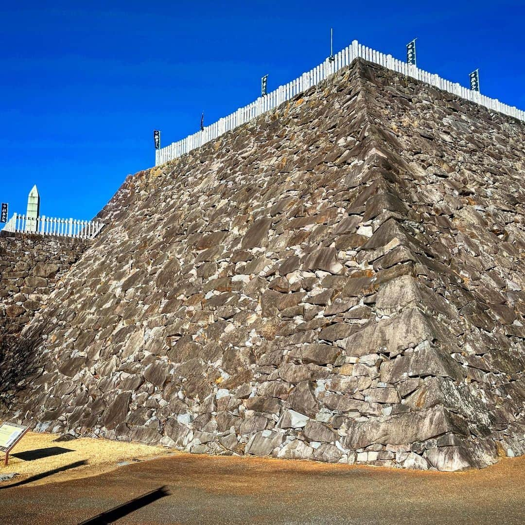 japantripさんのインスタグラム写真 - (japantripInstagram)「#甲府城  #舞鶴城公園甲府城跡  #城ガール  #kofucastle  #城攻団  #myunseenjapan  #unseenjapan  #unseenjapantrip  #unseenjapan🇯🇵 #myfavoriteplace  #甲府市  #instatrip  #カメラ女子  #カメラ女子旅  #カメラ好きな人と繋がりたい  #カメラ好き  #カメラ旅 #tokyocameraclub  #japantrip #japantravel #instapic  #unseenjapanphoto  #unseenjapantrip #myfavoriteplace  #myfirststory」2月12日 23時02分 - japanculturalheritage