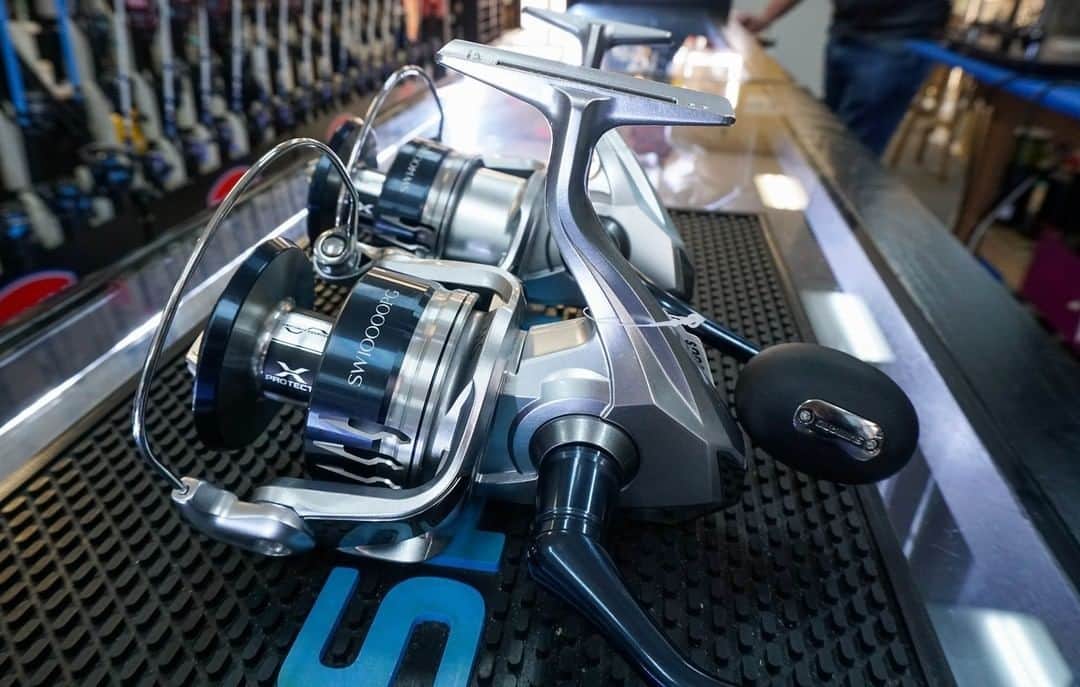 シマノ｜Fishingのインスタグラム：「The new Saragosa SW getting dressed up for an upcoming work event.  #FishShimano #SaragosaSW #OffshoreFishing 📸: @tarponfishingoutfitters」