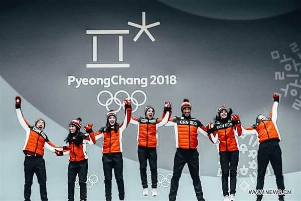 ケイトリン・オズモンドのインスタグラム：「3 years ago I was living the absolute dream!  Now, these memories will forever be in a my daydreams.  • • Miss this team and this moment together.」
