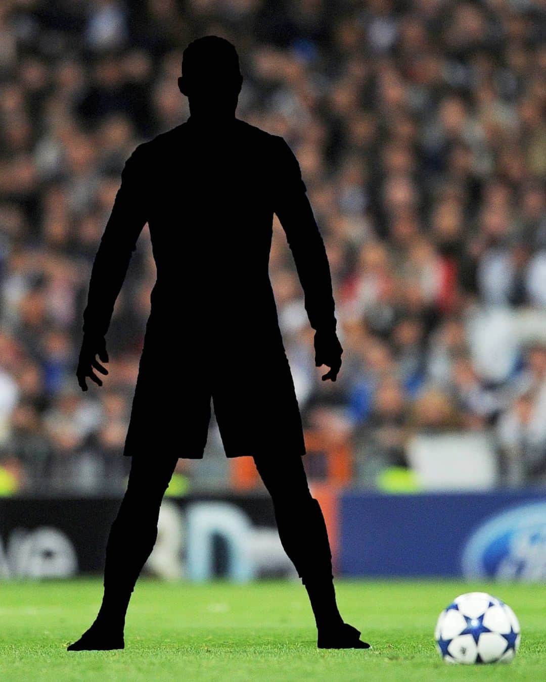 UEFAチャンピオンズリーグさんのインスタグラム写真 - (UEFAチャンピオンズリーグInstagram)「🧐 Who's on free-kick duty here?   #UCL」2月12日 23時42分 - championsleague