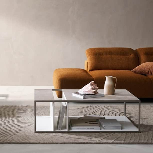 BoConceptさんのインスタグラム写真 - (BoConceptInstagram)「The popular Philadelphia coffee table is now available in a compact size, ideal for smaller spaces.  Explore this and other designs from our capsule collection, inspired by our new demands on the home. Link in bio.  #boconcept #liveekstraordinaer #newcapsulecollection21 #coffeetable #danishdesign #livingroominspo #homeinspiration #interiordesign」2月12日 23時49分 - boconcept_official