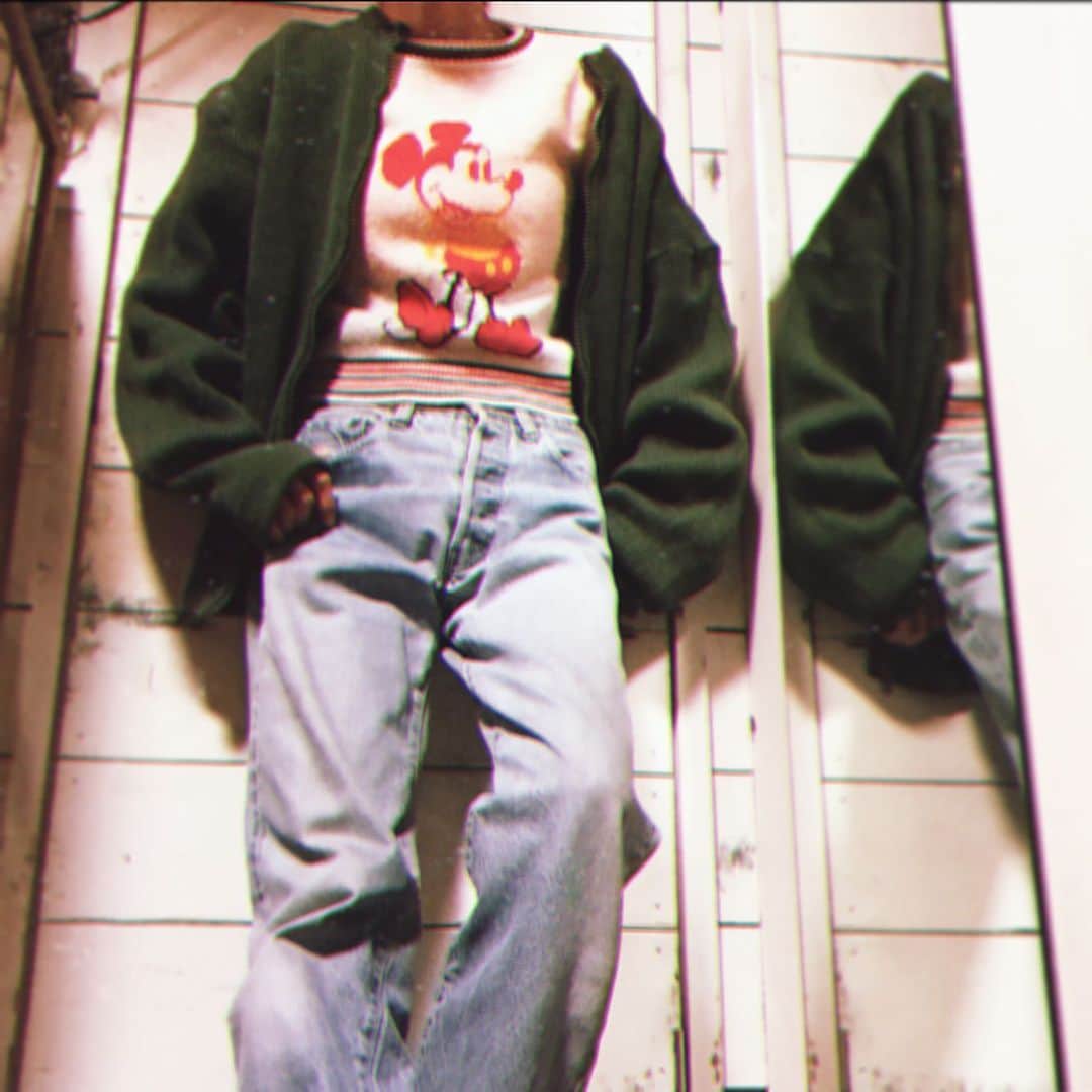 高橋真依子さんのインスタグラム写真 - (高橋真依子Instagram)「なんだかんだまだ寒い。 ニットミッキー🧶 #私服#ootd#outfit#mickey#kint#vintage#vintagefashion#used#usedclothing」2月12日 23時56分 - chi.maiko