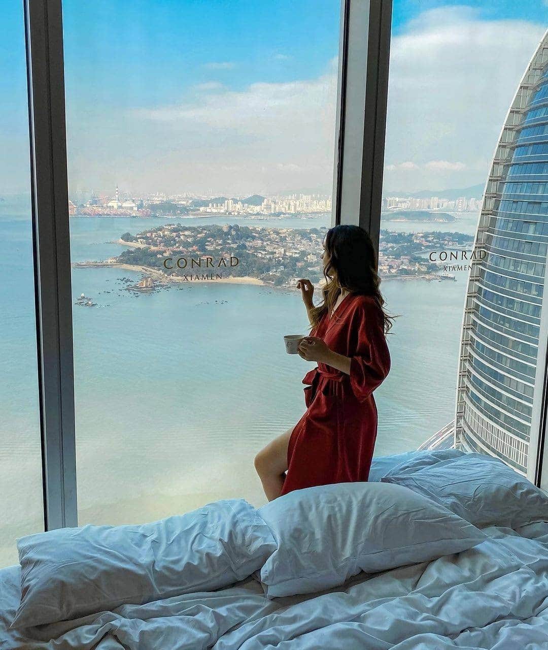 Conrad Hotelsのインスタグラム：「Start the new year off right with @conradxiamen. #HappyLunarNewYear 📸 @somestylest」