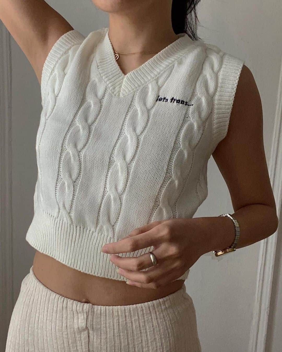 Urban Outfittersさんのインスタグラム写真 - (Urban OutfittersInstagram)「Give in to the sweater vest temptation. Let @dawn.tan be your inspiration. Tap to shop! #UOonYou」2月13日 0時05分 - urbanoutfitters