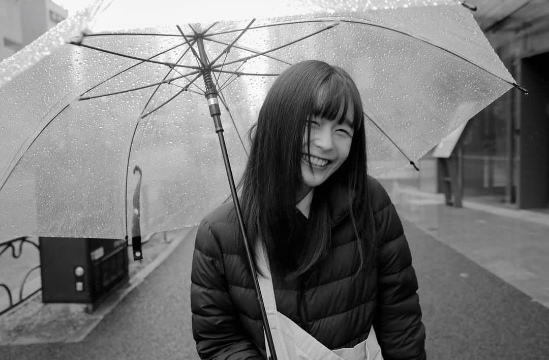 久保瑠佳さんのインスタグラム写真 - (久保瑠佳Instagram)「🍓☔️🚶‍♀️」2月13日 0時16分 - lapisful