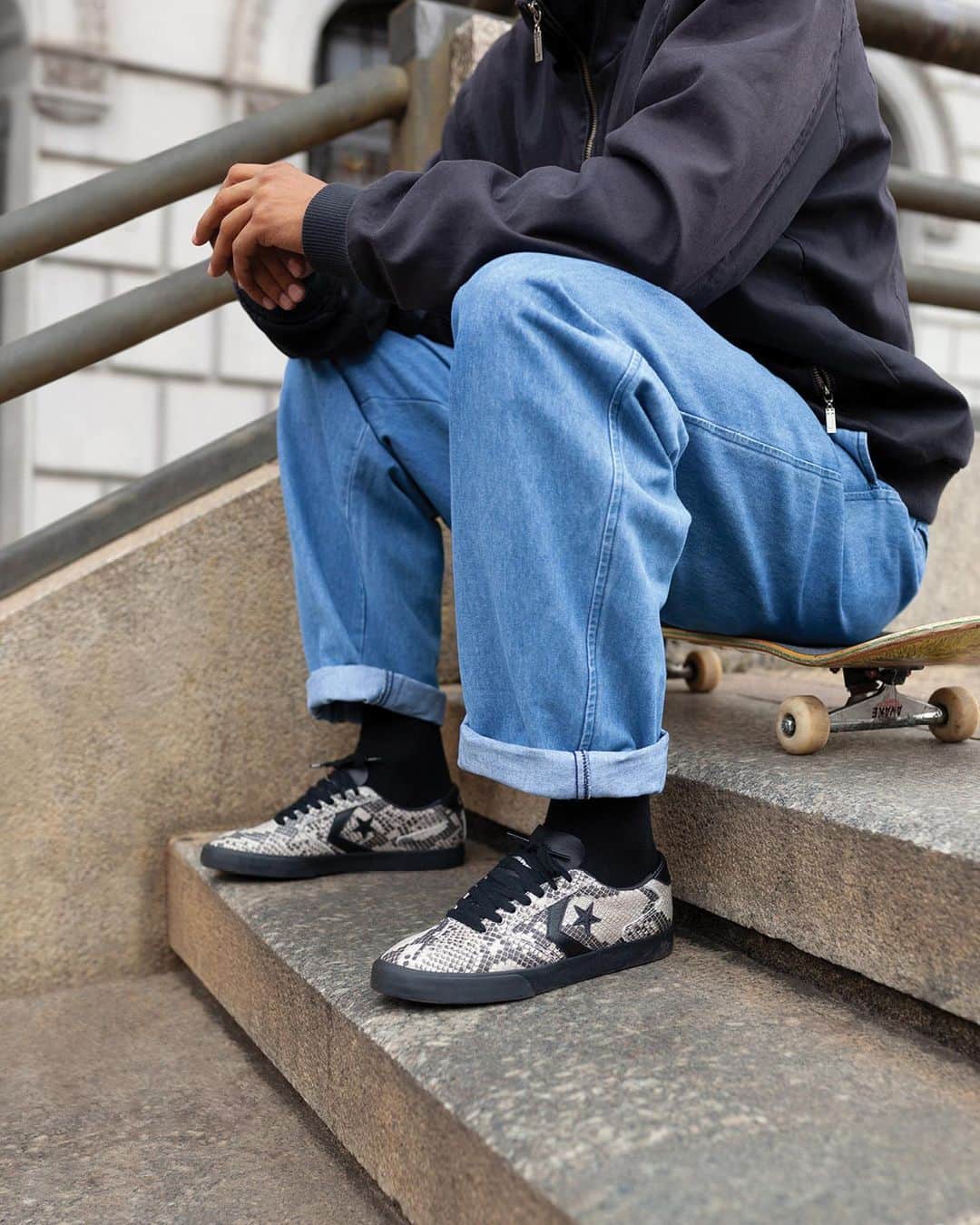 converseのインスタグラム：「Introducing the CONS Checkpoint Pro, one of three shoes in the new Heart of the City collection, seen here on @converse_cons team rider @KaueCossa.⁣ ⁣ Inspired by the worldwide bond amongst skateboarders, this low top, snakeskin-embossed shoe is built for the streets and ready for every push you take. Available now on Converse.com. 📸: @allancarvalho; 📹: @guimaraesfilm」