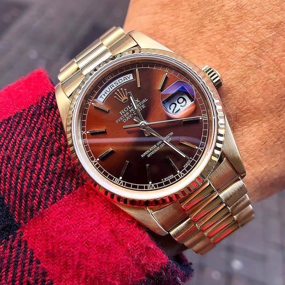 Daily Watchさんのインスタグラム写真 - (Daily WatchInstagram)「Rolex Day-Date from 1995 with chocolate dial (Ref 18238) in 18K Solid Gold 🔥 Photo by @watchesofwales」2月13日 0時26分 - dailywatch
