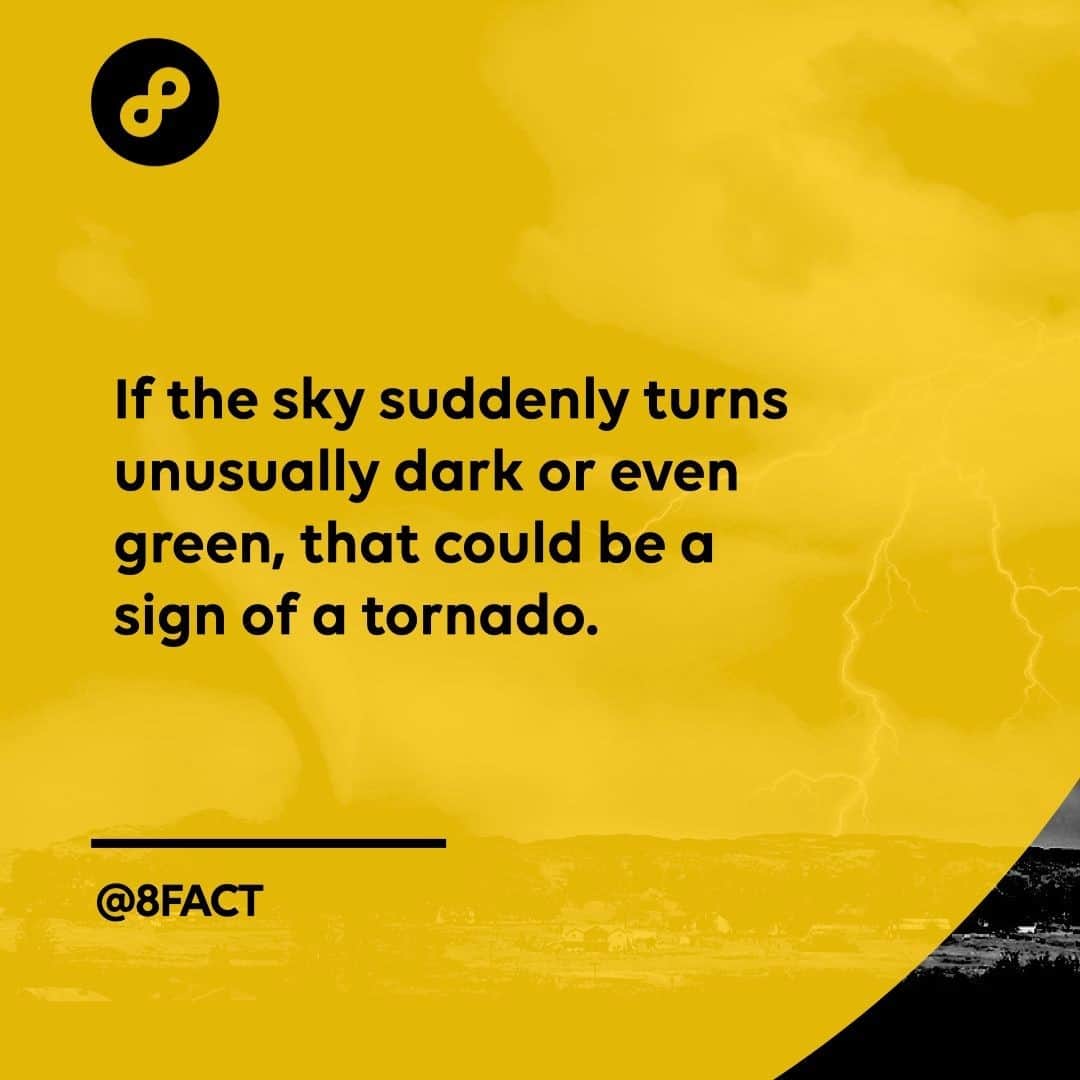 さんのインスタグラム写真 - (Instagram)「A green cloud will only occur if the cloud is very deep, which generally only occurs in thunderstorm clouds. Those are the kind of storms that may produce hail and tornadoes.」2月13日 0時35分 - 8fact
