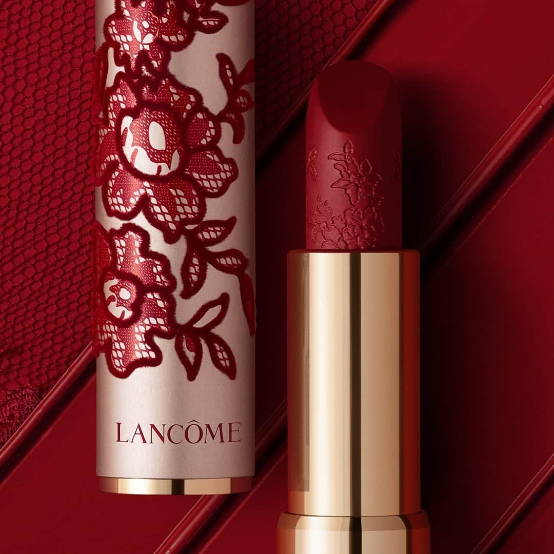 Lancôme Officialさんのインスタグラム写真 - (Lancôme OfficialInstagram)「Let's celebrate Chinese New Year with the new L’Absolu Rouge Intimatte Limited Edition. A delicate velvet lace design made for special occasions, both engraved on the case and the lipstick bullet. #Lancôme #CNY」2月13日 0時58分 - lancomeofficial
