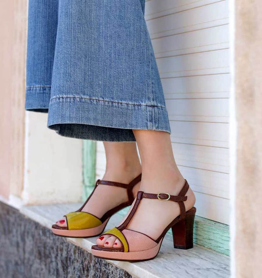 チエミハラさんのインスタグラム写真 - (チエミハラInstagram)「After trying your first Chie Mihara shoes there's no going back! Do you agree? An amazing insole that allows your foot to rest completely and evenly all day long 🤍 Style NATI from our latest New Arrivals in 2 different colors! 🧚🏼‍♀️chiemihara.com  . . . #ilovemychies #chiemihara #chie #chiemiharashoes #womenshoes #designershoes #madeinspain #shoesmadeinspain #springsummer2021 #newcollection #springsummercollection」2月13日 0時59分 - chiemihara
