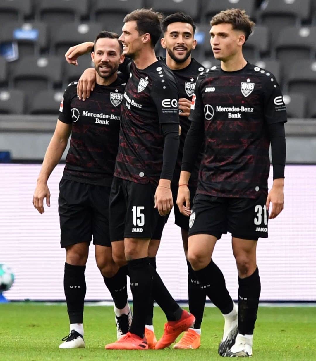 VfBシュトゥットガルトのインスタグラム：「🔜 #VfBBSC ⚪🔴 Seid Ihr schon 🔥 aufs Heimspiel? _ #VfB #bundesliga #furchtlosundtreu #auscannstatt #0711 #vfbstuttgart #vfbstuttgart1893 #1893」