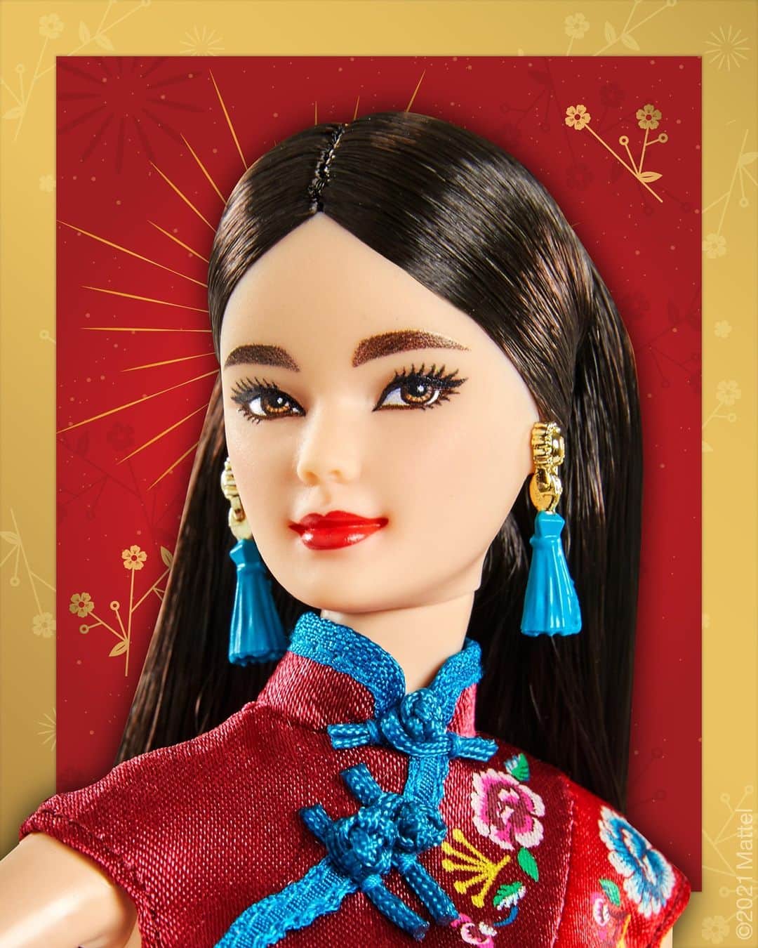 バービーのインスタグラム：「Wishing you and yours an abundance of luck, laughter, and good fortune. 🧧Happy #LunarNewYear! #Barbie」