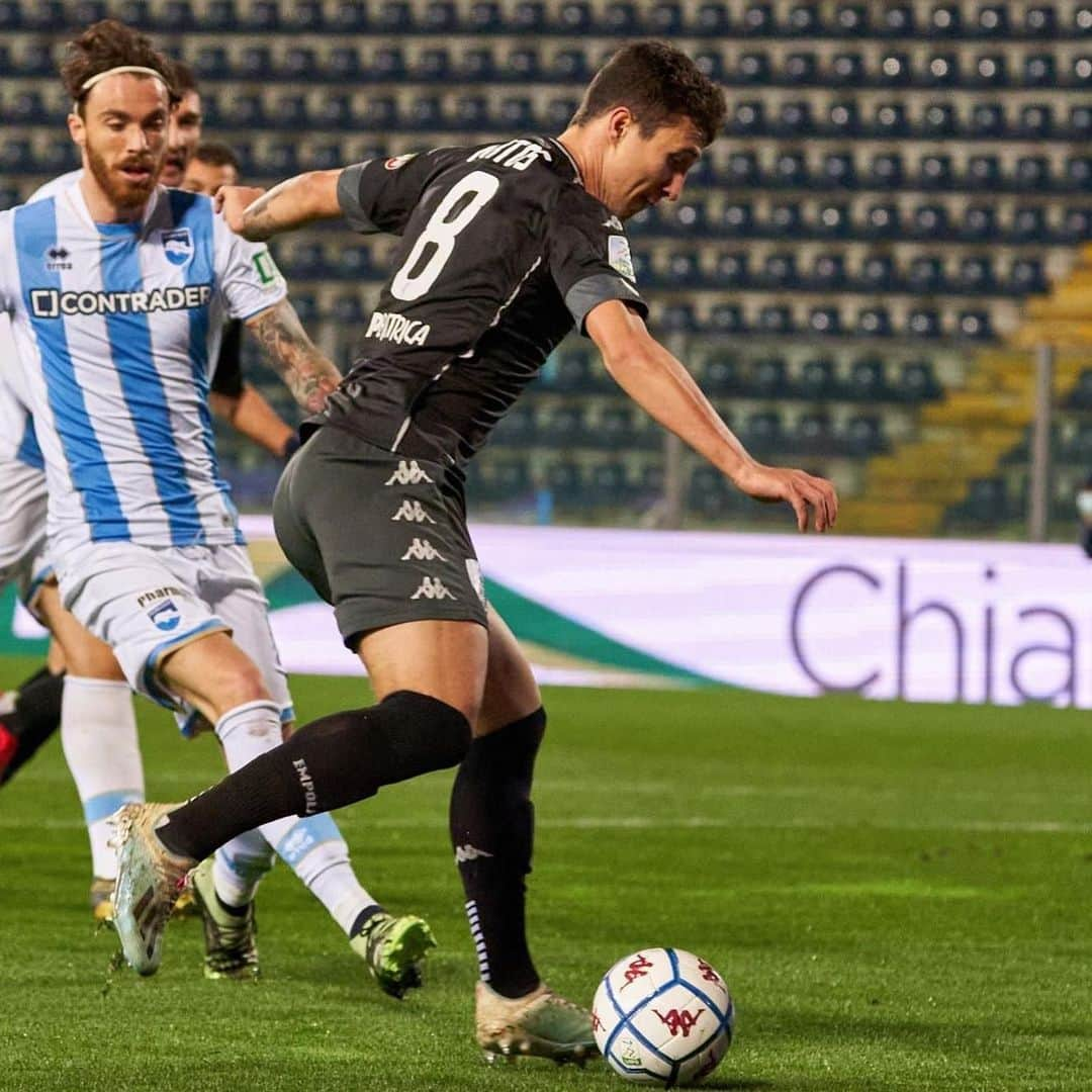 リデル・マトス・サントスのインスタグラム：「🇧🇷 Pronto para o desafio de amanhã ⚽️ 🇮🇹 Pronti per la sfida di domani ⚽️」