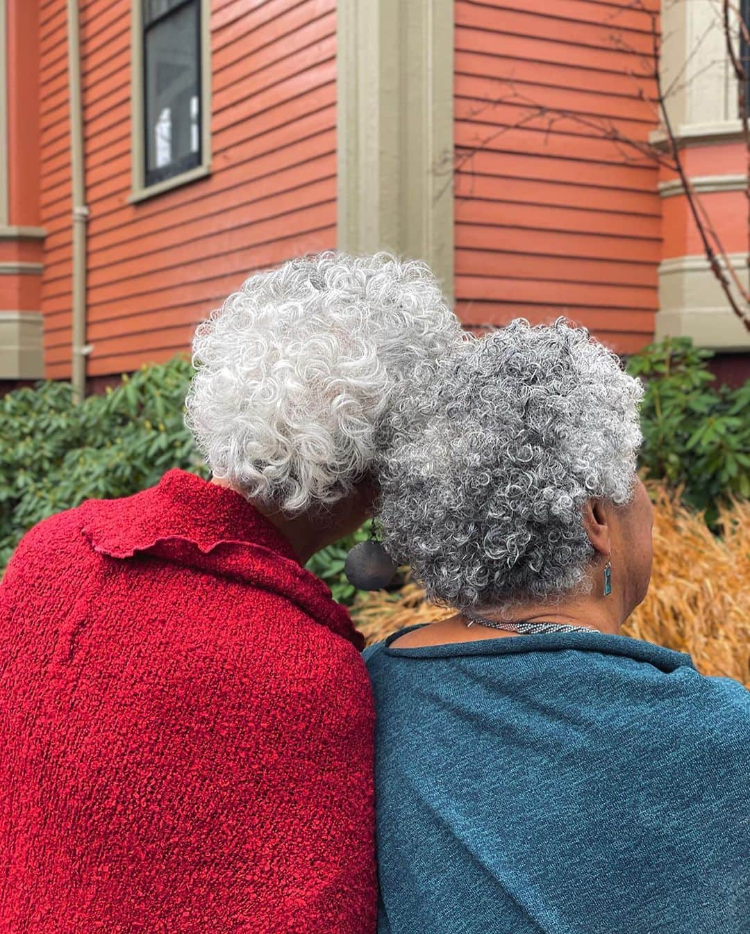 appleさんのインスタグラム写真 - (appleInstagram)「Hometown Series — Day 12 of 32: Boston by @amaniwillett. Commissioned by Apple. “Historically, Boston has a reputation for not being the most hospitable place for minorities, especially Black folks. While the city is deserving of this reputation in many ways, there are pockets within Boston, precisely because of this friction, where there are really strong, thriving and supportive minority and Black communities. My aim was to celebrate these communities.” #ShotoniPhone by Amani Willett」2月13日 2時00分 - apple